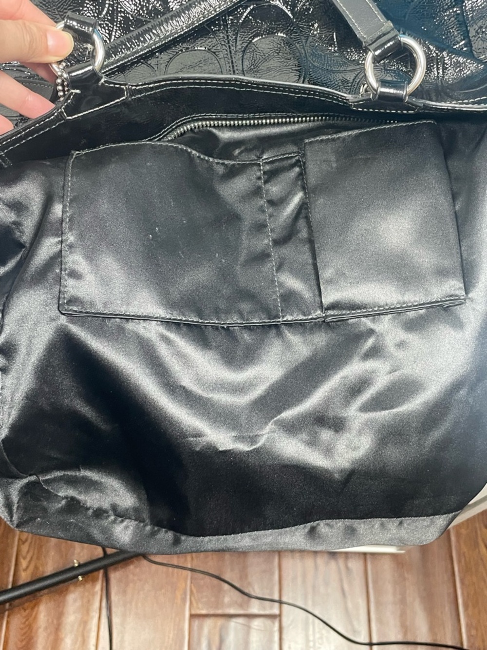 Coach Gallery Embossed Patent Leather 11 in H x 15 in Top L x 11.5 in L Bottom - Picture 5 of 15